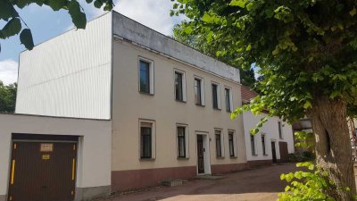 Geräumiges, Wohnhaus mit Nebengebäude in Wettin-Löbejün Löbejün