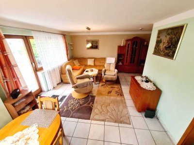 Charmante 3- Zimmer- Wohnung mit Balkon und Potenzial für Kapitalanleger oder Eigennutz