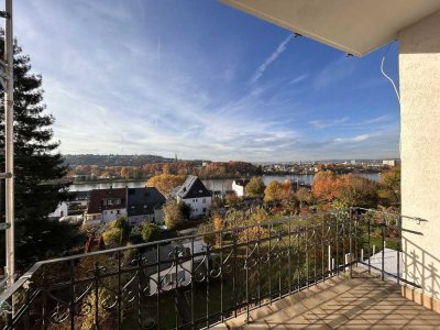 Koblenz-Pfaffendorf: Charmante Altbauwohnung mit Panoramablick auf den Rhein