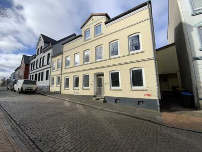 Moderne 4-Zimmer-Wohnung über 2 Etagen nahe Stadt & Uni
