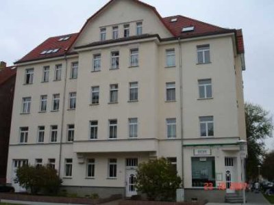 wunderschön sanierte 4-Rm-Whg. auf ca.82 m² mit Laminat im Dachgeschoss