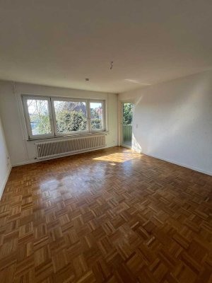 Geräumige 4-Zimmer + Balkon und Gemeinschaftsgartennutzung!