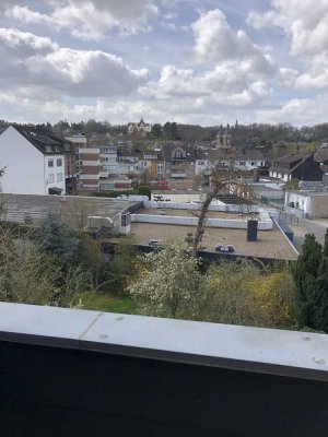 Wunderschöne Dachgeschosswohnung mit Loggia