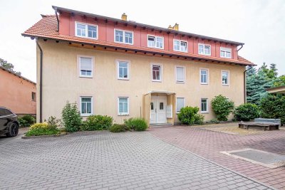 Blick über Dresden! Alles neu, Balkon, Wanne/Dusche. Höhenlage im alten Dorfkern von Dölzschen.