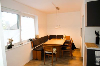 Kernsanierte freundliche 3,5-Zimmer-Wohnung mit gehobener Innenausstattung mit Balkon in Homberg