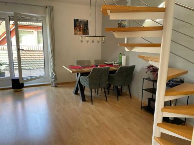 Schicke, helle,lichtdurchflutete Dachgeschoßwohnung