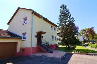Traumhaftes Einfamilienhaus mit Doppelgarage und herrlichem Garten in ruhiger Lage von Achern/Sasbac