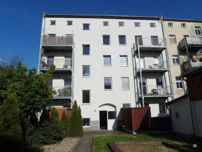 Gemütliche Singlewohnung mit Balkon (Hofseite), Laminatboden & Badewanne in MD-Sudenburg