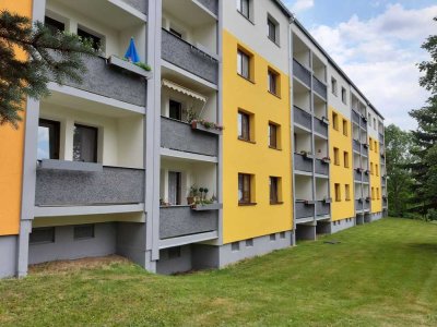 Erstbezug nach Renovierung-4-Raum-Erdgeschosswohnung in renoviertem Mehrfamilienhaus