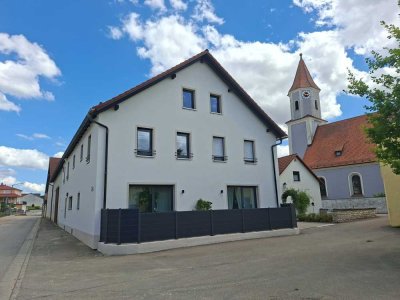 Schöne und vollst. renovierte 4-Zimmer-Erdgeschosswohnung mit geh. Innenausstattung in Schelldorf