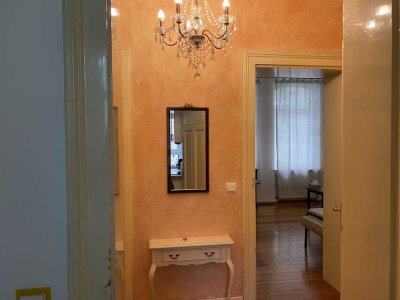 ruhig und hell Möblierte 2-Zimmer-Wohnung in Wiesbaden Mitte, 1 OG.