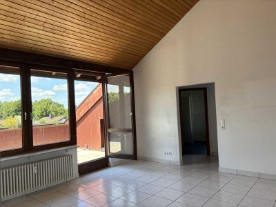 Sofort beziehbare 4-Zi. Whg. mit Galerie, Balkon, EBK und Tiefgarage in Tettnang
