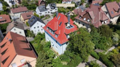 Traumhaftes Mehrfamilienhaus in Untertürkheim – *Ihr Sanierungsprojekt mit großem Potenzial!*