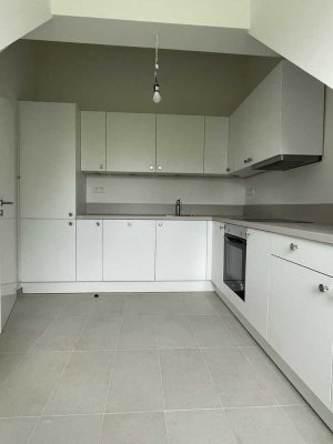 Modernisierte 2 Zimmer mit Einbauküche