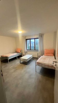 Möblierte und sanierte 5-Zimmer-Wohnung mit Einbauküche in Niederkassel-Mondorf