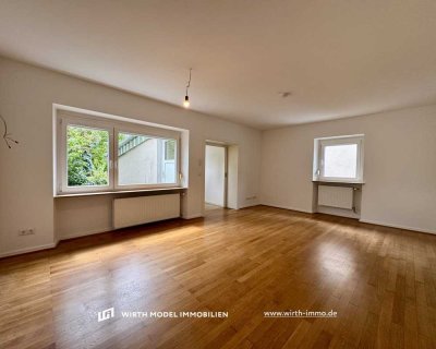 Sanierte Doppelhaushälfte mit schönem Garten und Garage in ruhiger Wohnlage