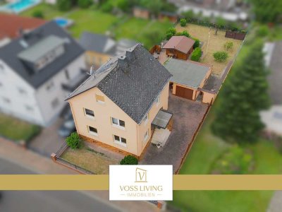 Ein-/ Zweifamilienhaus mit Garage, Gartenhütte auf weitläufigem Grundstück in netter Nachbarschaft