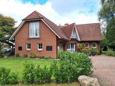 Charmantes Friesenhaus mit individuellem Wohnkonzept
in ruhiger Lage von Klecken!