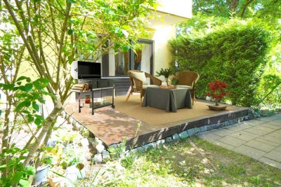 Für Singles und Paare...schicke Gartenwohnung mit 2 Terrassen!