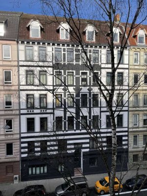 Holtenauer Straße: schöne helle Altbauwohnung