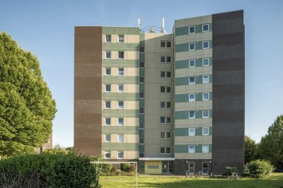 Bereits modernisierte 4-ZKB-Balkonwohnung im Erdgeschoss eines Hochhauses in Heppens zu vermieten!