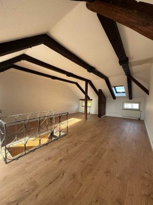 Lichtdurchflutete Maisonettewohnung nähe Hauptbahnhof und Aachen Innenstadt