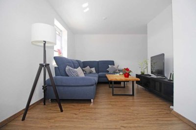 Moderne Maisonette-Wohnung mit Klimaanlage | Ruhige Lage in der Nähe der SLK-Kliniken