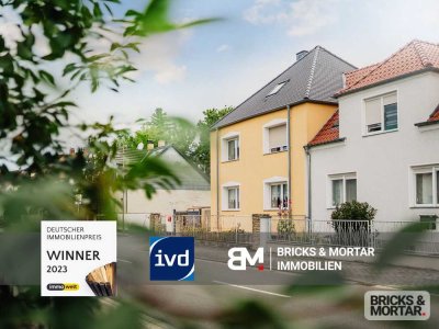 Charmante Doppelhaushälfte mit großzügigem Raumangebot, Gartenidylle & Pool