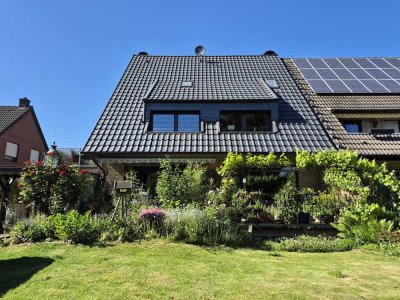 Doppelhaushälfte/Zweifamilienhaus mit idyllischem Garten in ruhiger Lage von Kempen St Hubert