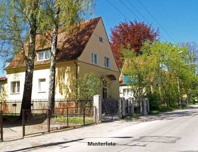 Mehrfamilienhaus in malerischer Landschaftslage