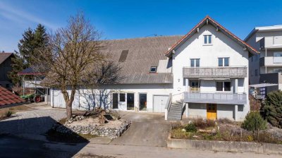 Bastler aufgepasst!! Anwesen mit Wohnhaus, Ökonomie und FeWo!
15 km von Ravensburg entfernt!