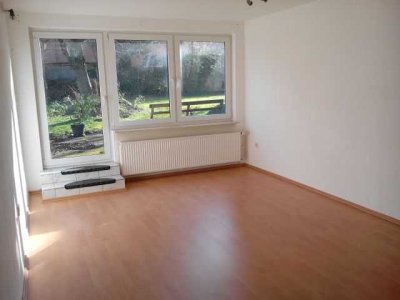 Gemütliche 1,5-Zimmer-ETW (Anbau) in 4-FH mit sonniger Terrasse auf Erbbaugrundstück (Wennigsen)
