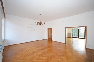 Gepflegte und geräumige 3 ZKB Wohnung in zentraler Lage