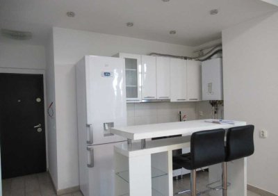 Geschmackvolle, gepflegte 1,5-Raum-Wohnung mit Balkon und EBK in Bad Reichenhall