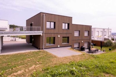 Wohnen am Stumpenhof! Moderne DHH mit großzügigem Grundstück, PV-Anlage und Luft-Wärme-Pumpe!