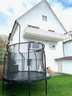 Einfamilien-Doppelhaushälfte mit Garten in zentraler Wohnlage