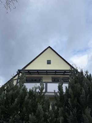 Schone 2 Zimmer Wohnung mit Balkon, Garten nahe UNI