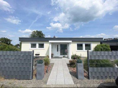 Großzügiger Bungalow mit Einliegerwohnung