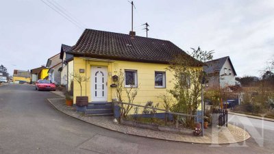 Freistehendes Einfamilienhaus mit viel Charakter – Ruhige Lage & wohnliches Ambiente