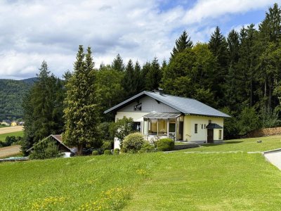 Ruheoase mit großem Garten und Naturblick