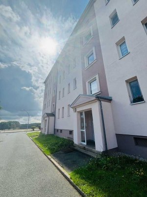 2 Zimmer Wohnung mit Aussenstellplatz in einer Wohnanlage in Zwickau.