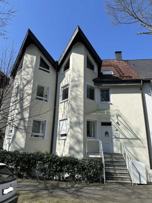 Traumwohnung mit großem Garten im Stadtparkviertel !