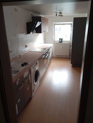 Freundliche und modernisierte 3-Zimmer-Dachgeschosswohnung mit geh. Innenausstattung