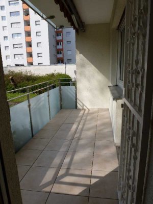 Schöne helle drei Zimmer Wohnung in Speyer-West