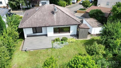 Traumhafter Bungalow in ruhiger Lage mit bezauberndem Garten