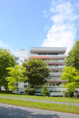 Bad Wilhelmshöhe: Moderne, sonnige 2-Zimmer-Wohnung mit Balkon zur Kapitalanlage