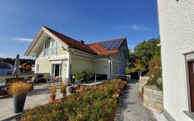 Schöne , helle, großzügig geschnittene, barrierefreie EG-Wohnung