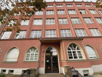 Dachgeschosswohnung mit Staffelgeschoss - Loft-Stil mit Geschichte