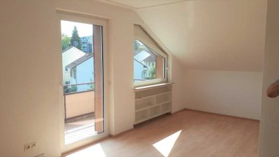 Attraktives Apartement mit Balkon - MZ-Weisenau - Bitte SONSTIGES lesen -