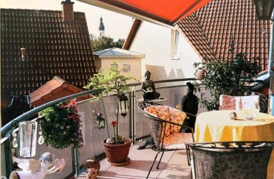 Hochwertiges Wohnen unterm Dach: 4 Zimmer und 2 Balkons in schöner Lage